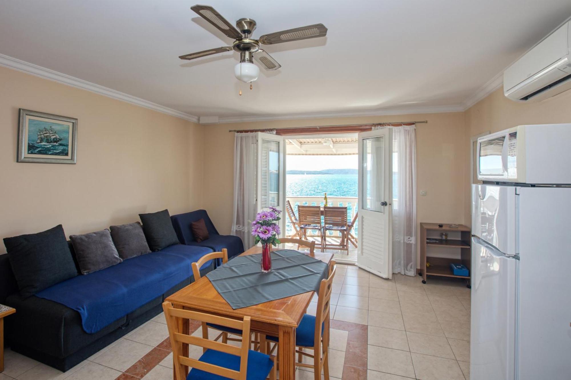 Apartments By The Sea Brodarica, Sibenik - 4194 객실 사진