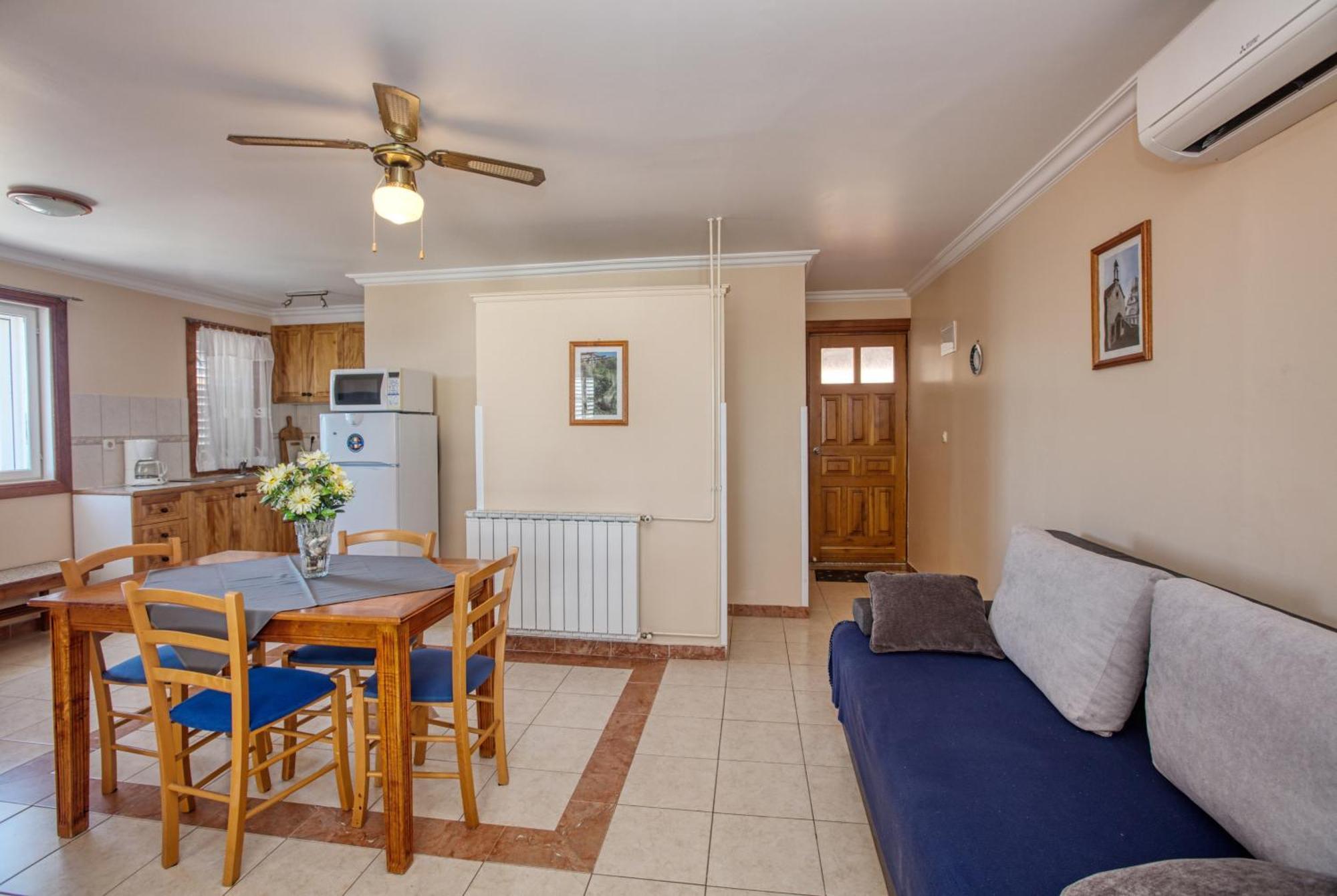 Apartments By The Sea Brodarica, Sibenik - 4194 객실 사진